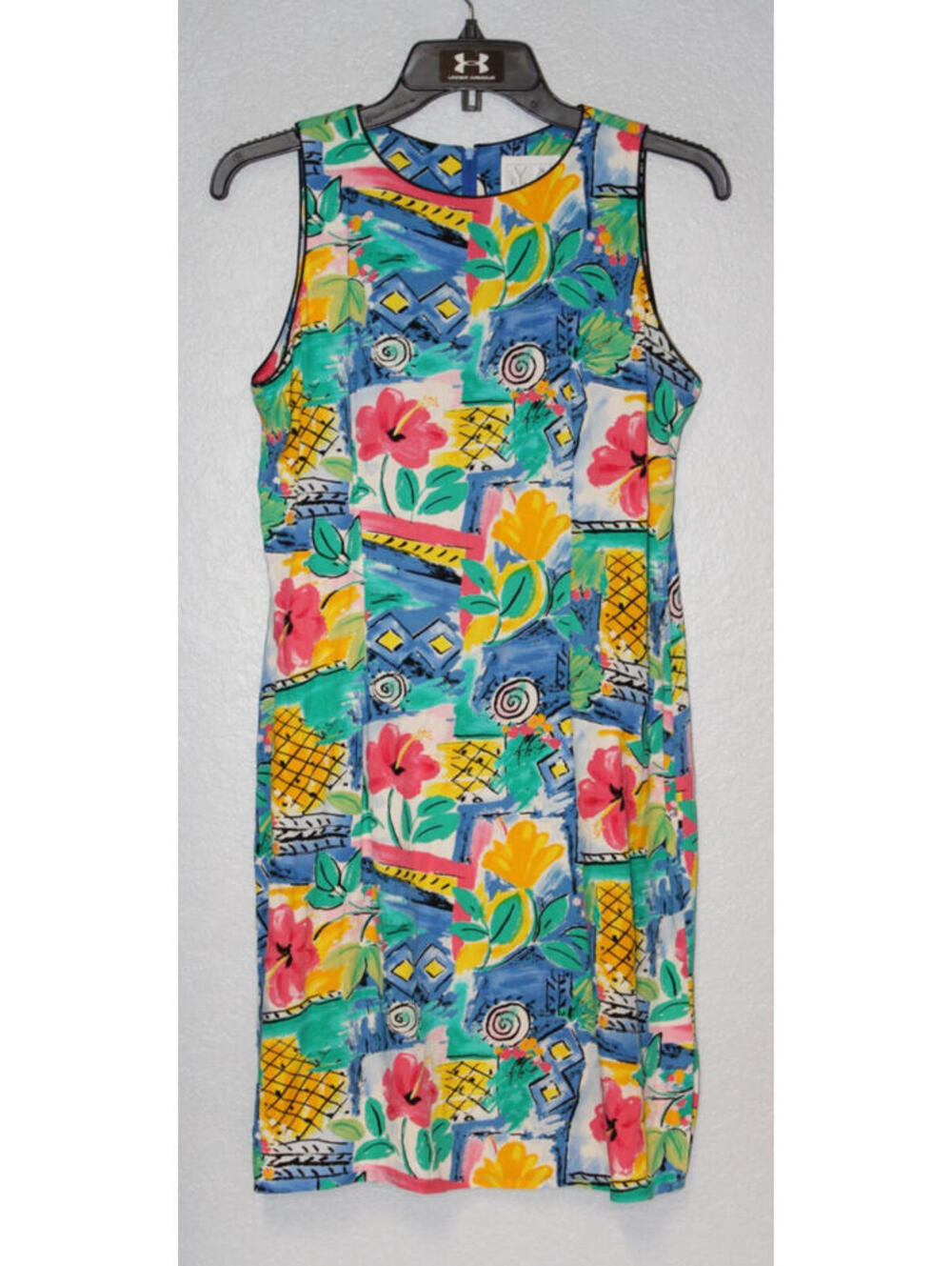 Vintage Young Hawaii Dress XL Bright Watercolor Floral Tropical (18.5" x 35.5")